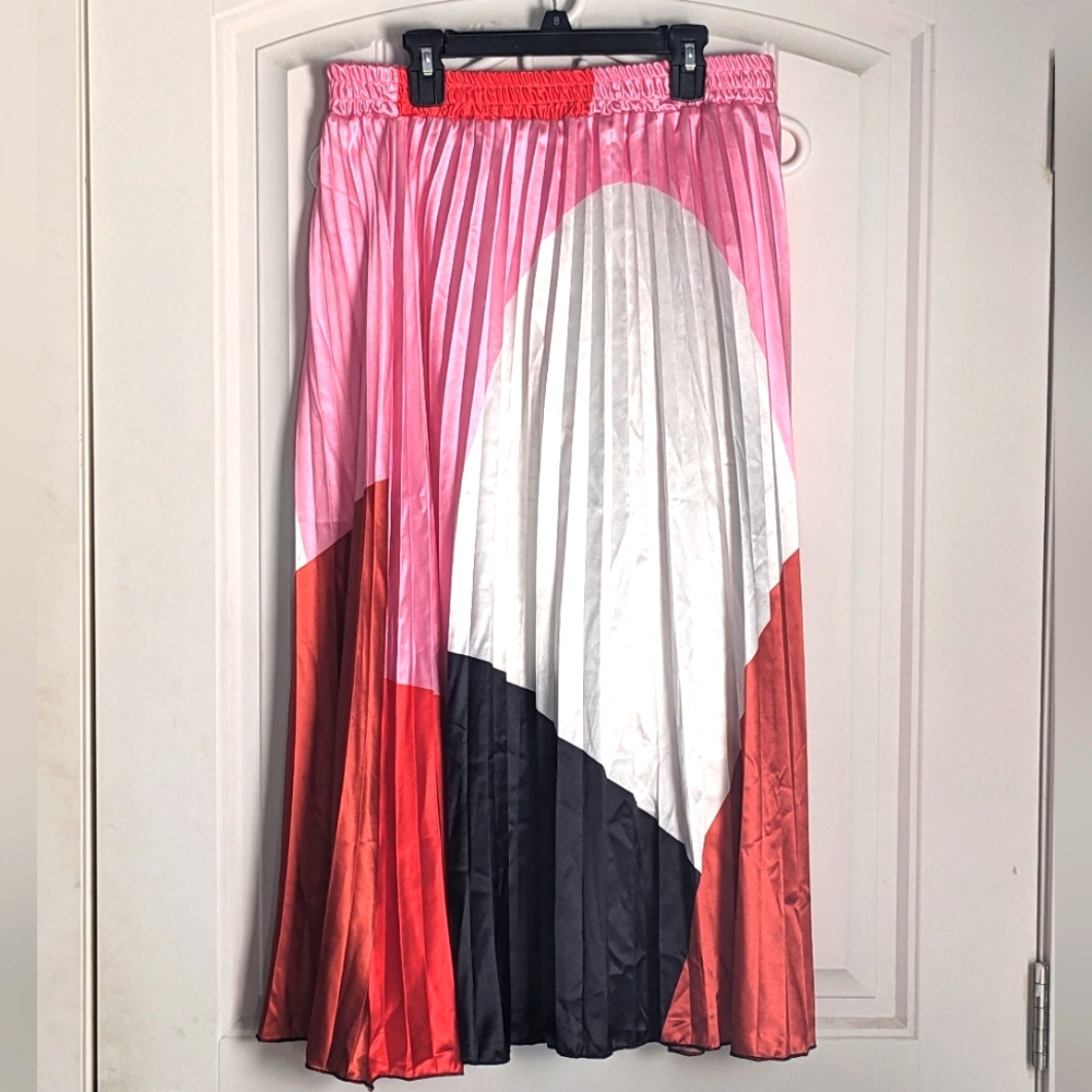 Pleated color block skirt